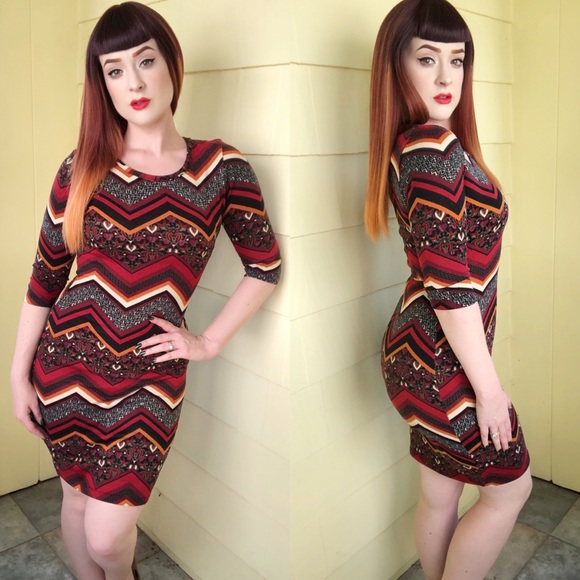 Cute Patterned Cut Out Body Con Dress - Picture 2 of 5